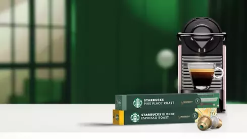 Starbucks Produkt und Kaffeemaschine